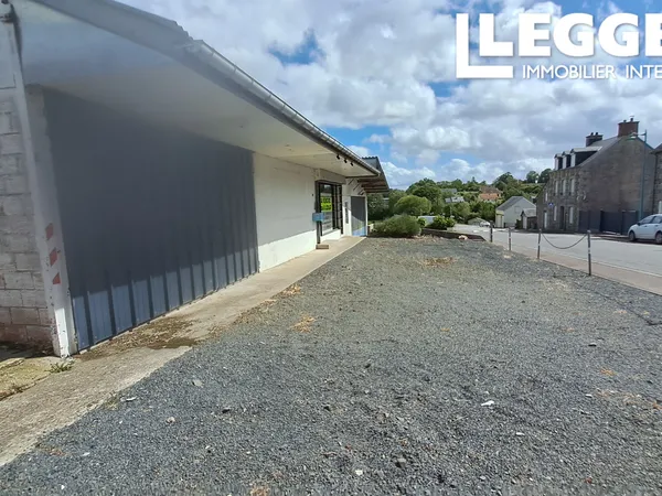Transformez ce bâtiment polyvalent en maison !!!!