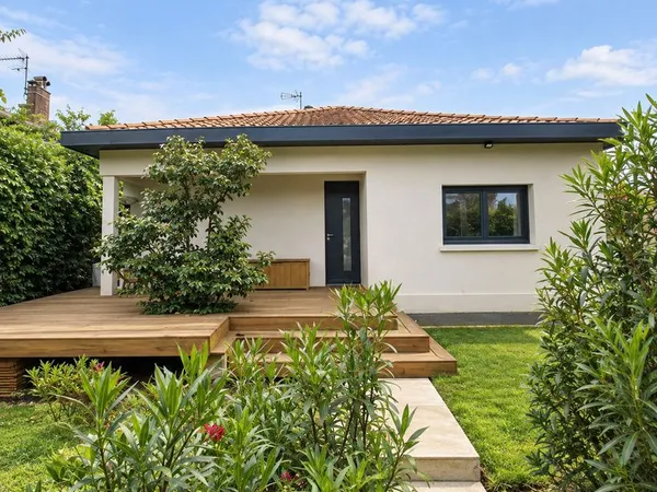 Maison meublée T4 de 105 m² avec jardin - Mérignac Arlac