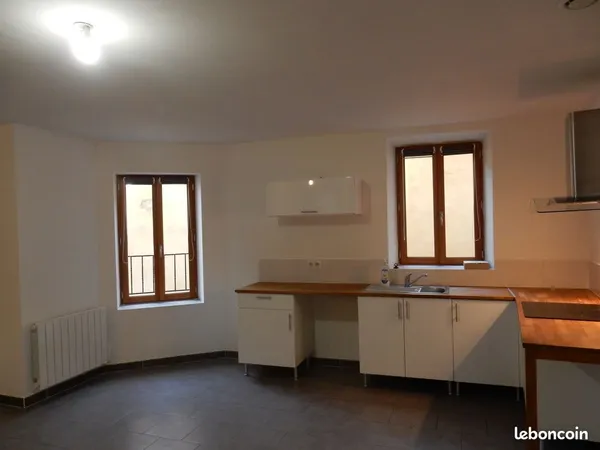 Appartement à louer 2 pièces 43m²