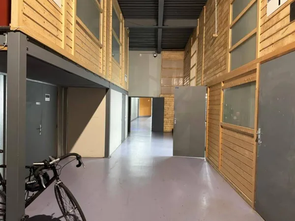 Local d'activité 4193 m²