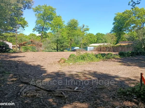 Terrain 1060 m² Grayan-et-l'Hôpital