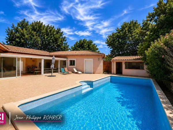 Maison de plain-pied 5 pièces 213 m²