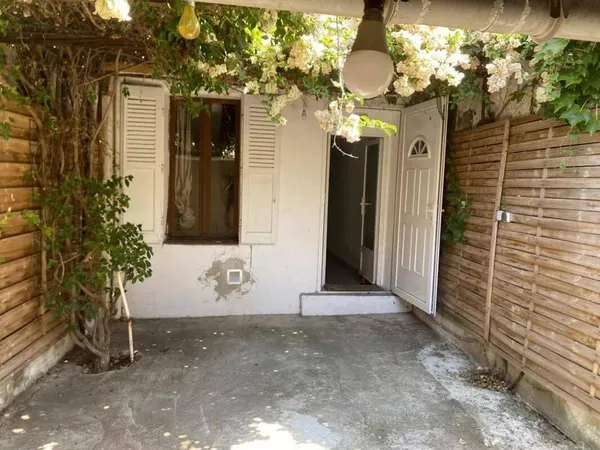 Studio 1 pièce 21 m²
