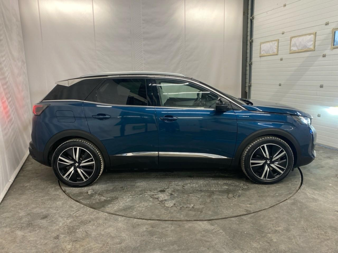 Peugeot 3008 hybrid4 300 e-eat8 gt pack — photo 6