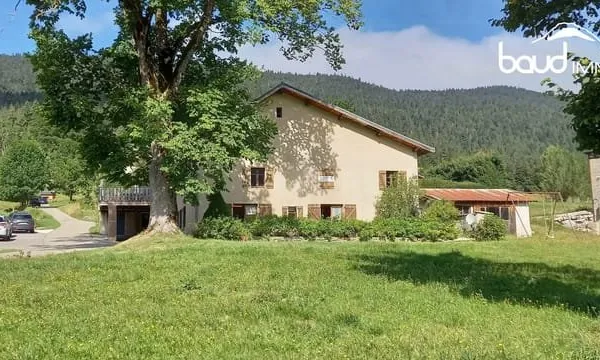 Terrain à bâtir 675 m²