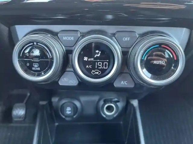 Suzuki Swift 1.2 dualjet hybrid — photo 11