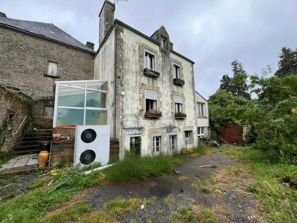 Maison de bourg de 5 pièces principales
