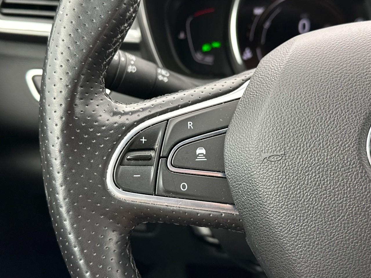 Renault Kadjar tce 140 fap edc black edition — photo 21