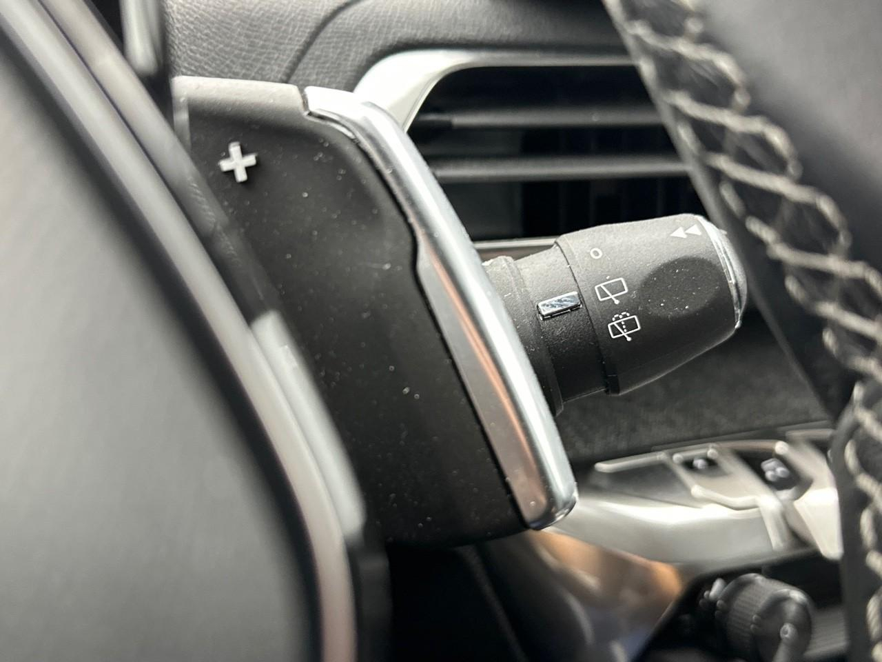 Peugeot 3008 hybrid 225 e-eat8 allure pack — photo 18