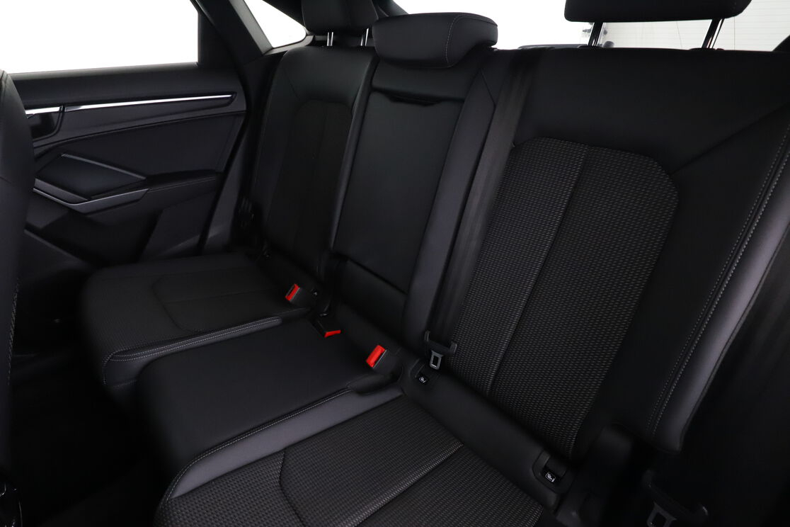 Audi Q3 Sportback 45 TFSI S Line Quattro S Tronic — photo 13