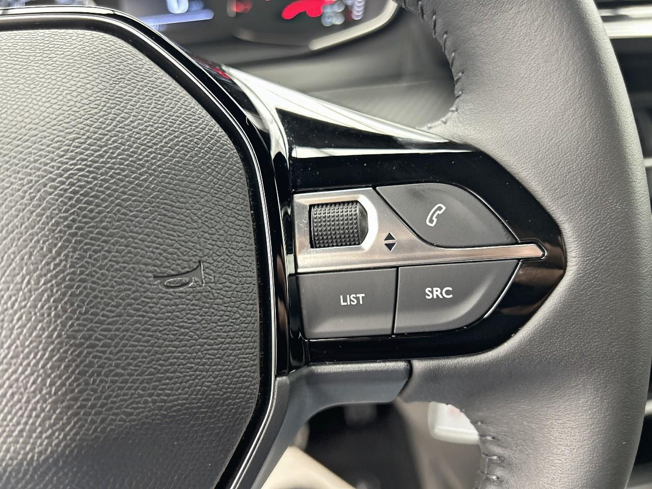 Peugeot 2008 100 s&s bvm6 style — photo 24