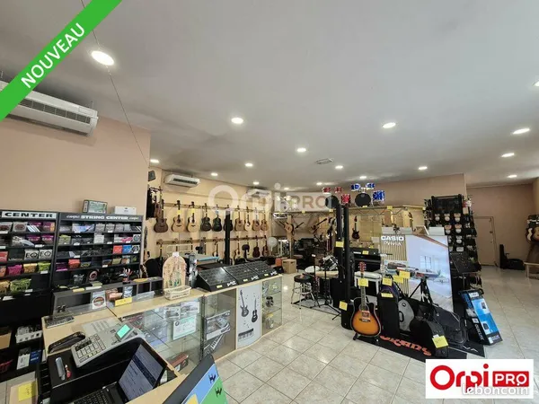 Local commercial 145 m²
