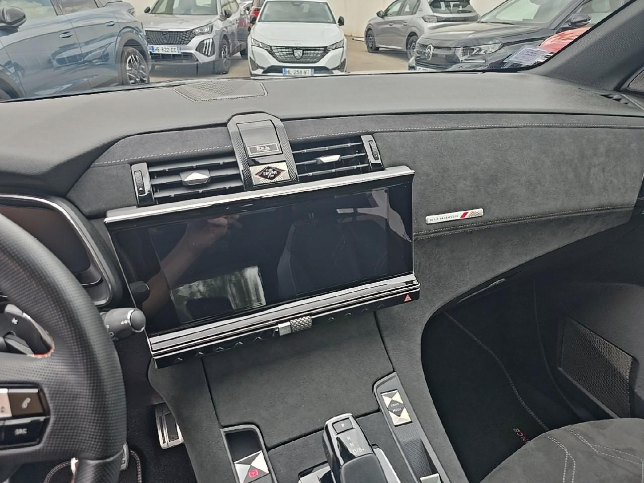 Ds Ds 7 crossback crossback hybride e-tense 300 eat8 4x4 performance — photo 13