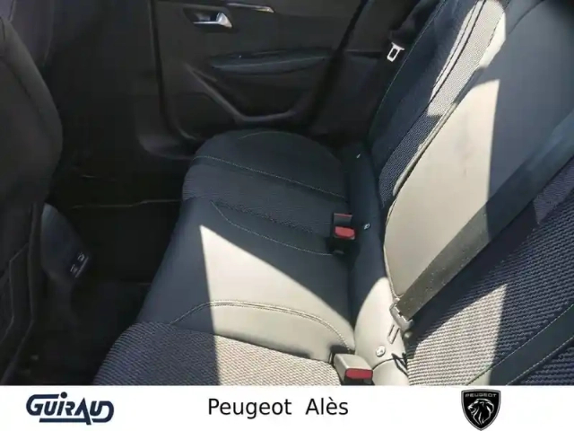 Peugeot 208 hybrid 136 e-dcs6 — photo 11