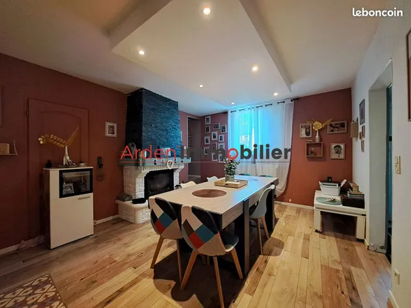 Maison 9 pièces 174 m²