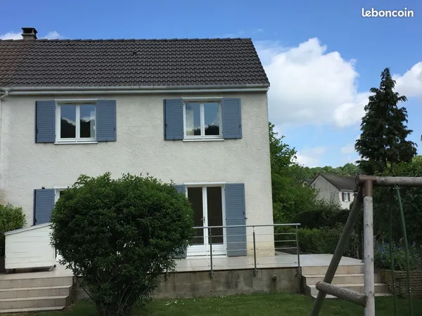 Maison semi mitoyenne, jardin