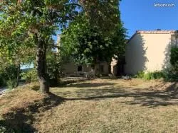Ensemble de 2 maisons à la campagne