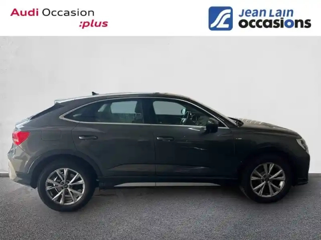 Audi Q3 sportback 35 tfsi 150 ch s tronic 7 — photo 4