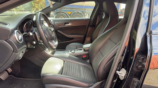 Mercedes Classe A 200 156 7G-DCT - Fascination – 2017 – 149236 km – Essence – Boîte Automatique — photo 26