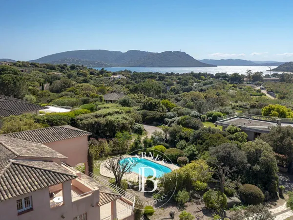 Porto-Vecchio, Domaine de Cala Rossa, villa 5 chambres, piscine, plage à pied