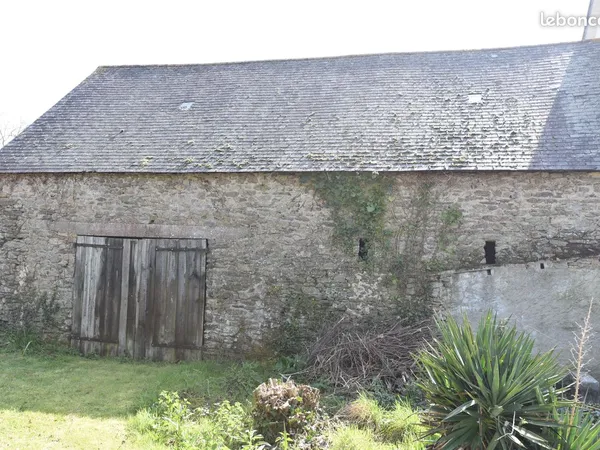 Proche prinquiau - grange en pierres sur 510 m² de terrain