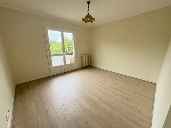 À louer Appartement T3 à Auch, Place du Foirail