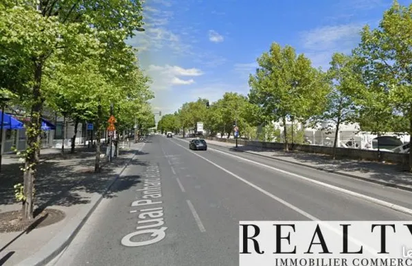 Local commercial 311 m²