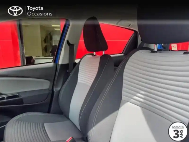 Toyota Yaris 70 vvt-i france connect 5p rc19 — photo 3