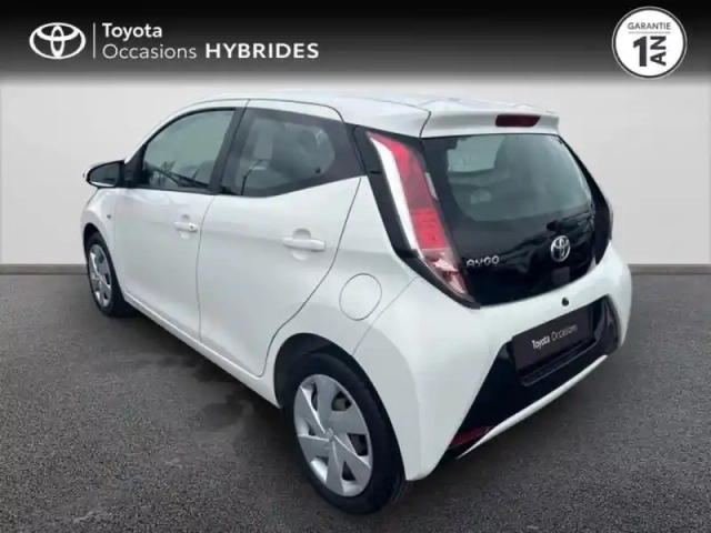Toyota Aygo 1.0 vvt-i 72ch x-play 5p — photo 2