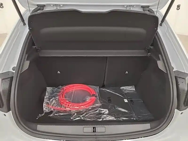 Peugeot 208 electrique 50 kwh 136ch — photo 29