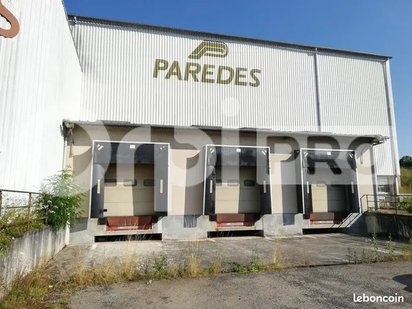 Local d'activité 1 510 m²