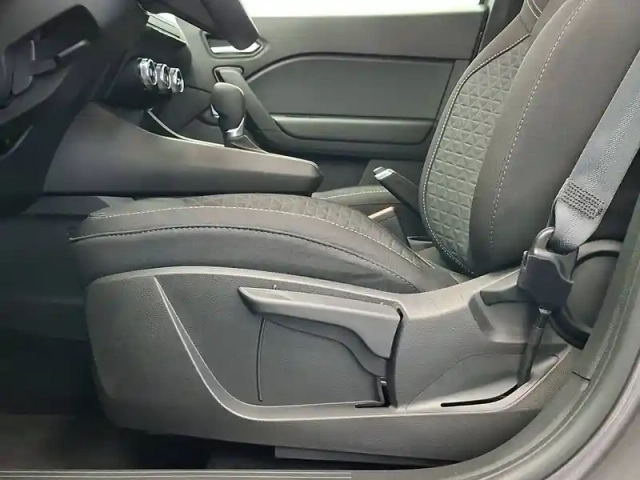 Renault Captur e-tech 145 - 21 — photo 29