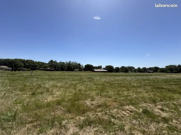 Terrain 1 335 m² La Force