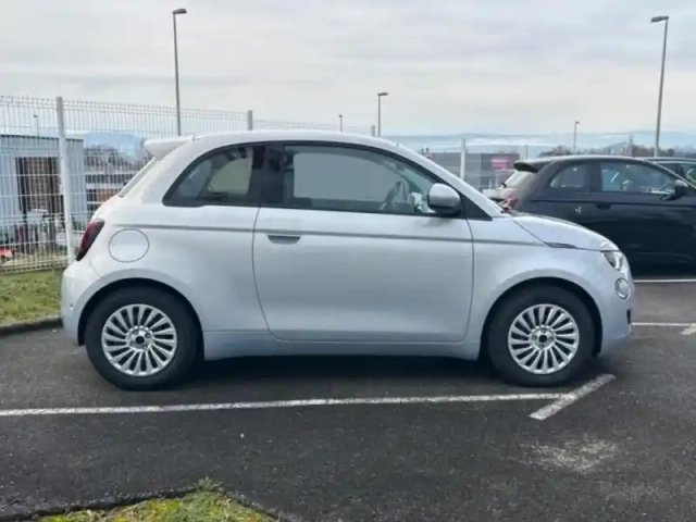 Fiat 500 e 118ch pack confort my24 — photo 4