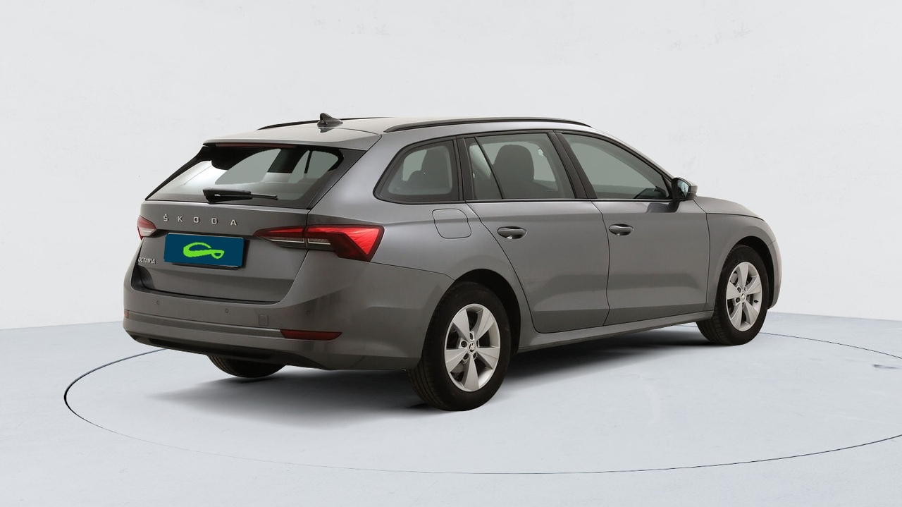 Skoda Octavia Combi — photo 5
