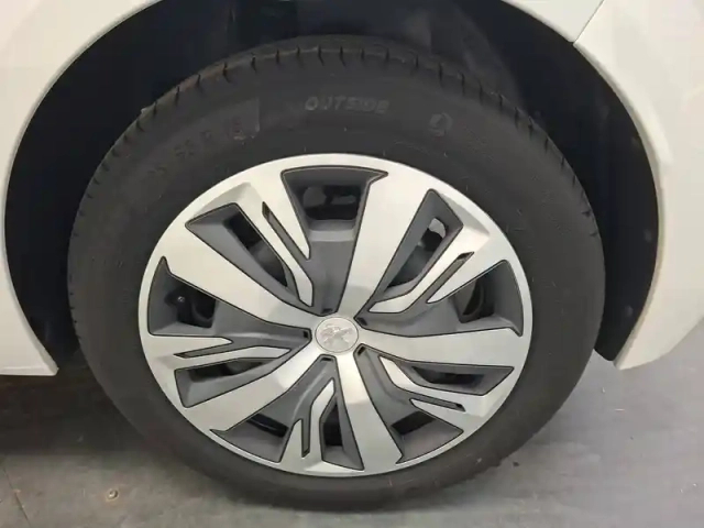 Peugeot 208 puretech 100 s&amp;s bvm6 — photo 18