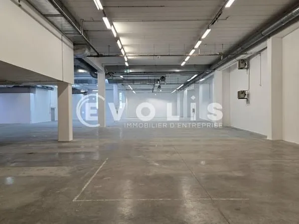 Locaux d'activité - A LOUER - 2 157 m² non divisibles