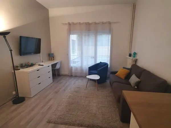 Loue studio moderne meublé de 26 m2