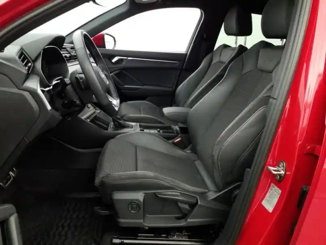 Audi Q3 45 tfsie 245 ch s tronic 6 s line — photo 9