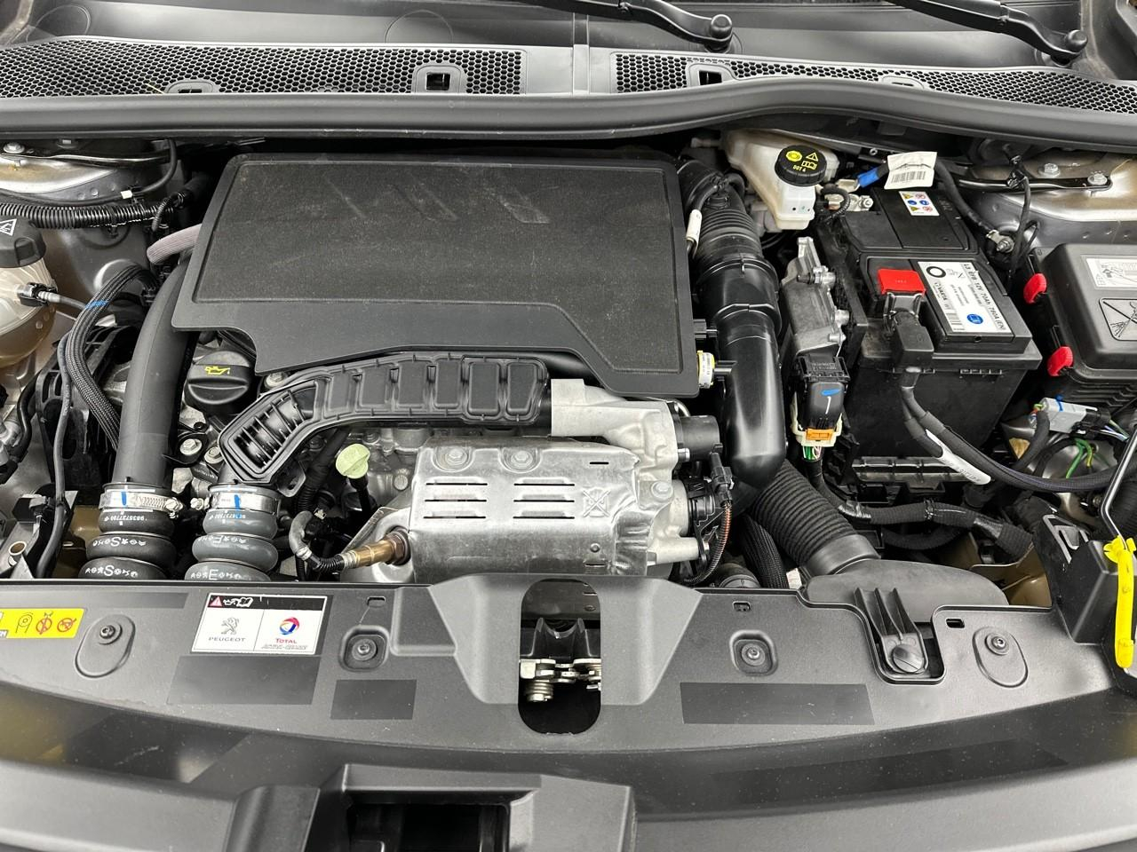 Peugeot 2008 puretech 100 s&s bvm6 allure — photo 13
