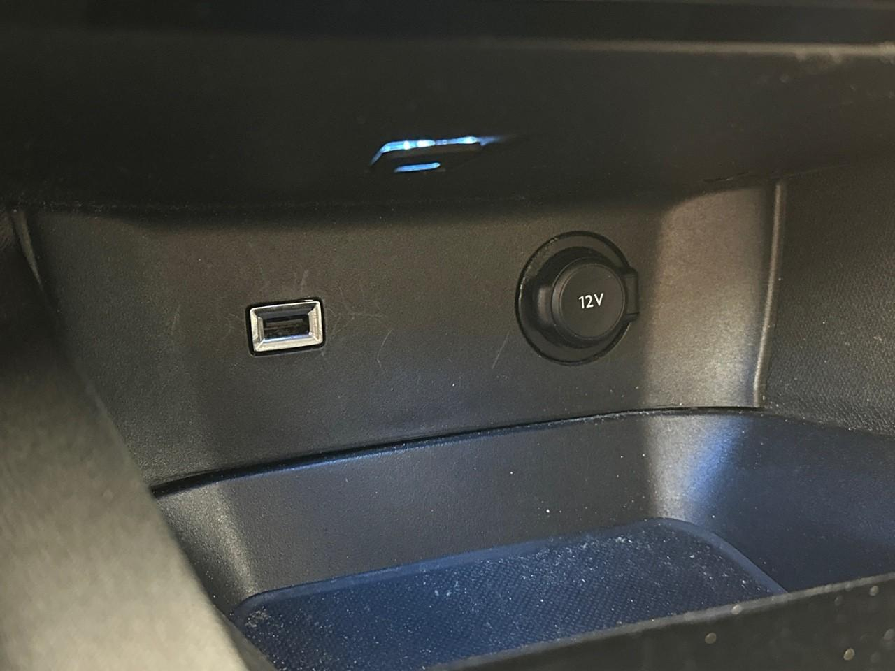 Peugeot 3008 hybrid 225 e-eat8 allure pack — photo 29