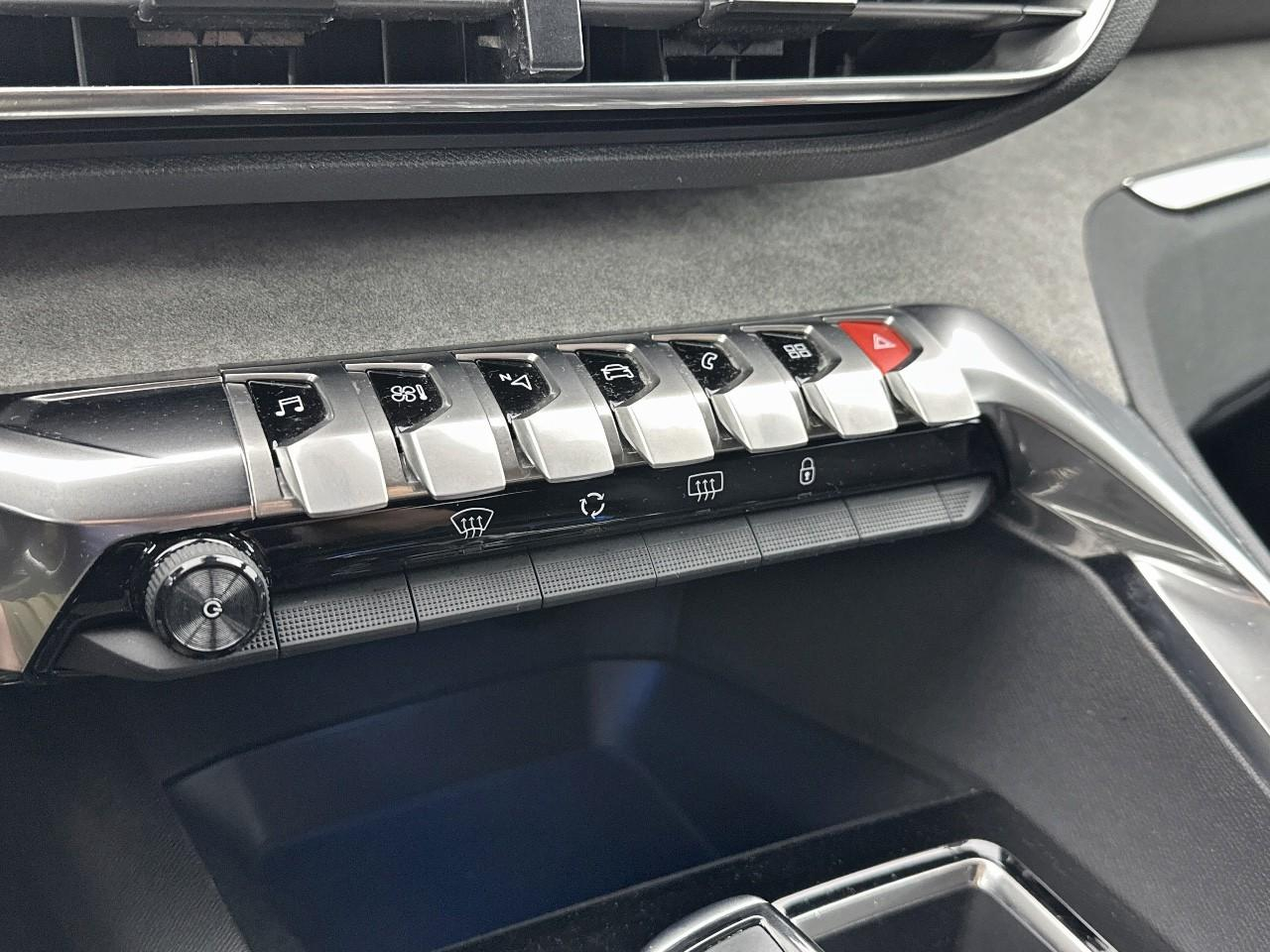 Peugeot 3008 puretech 130ch s&s eat8 gt pack — photo 26