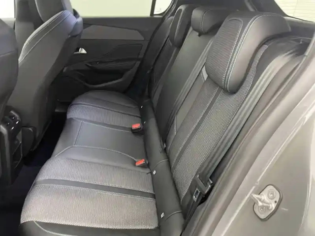 Peugeot 308 hybrid 145 e-dcs6 — photo 9