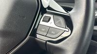 Peugeot 2008 1.2 PureTech 100ch S&S Style — photo 18