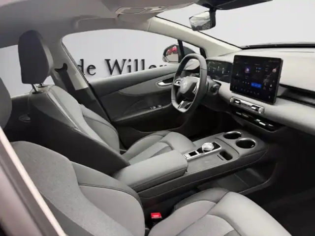 Mg Mg4 premium 64kwh 140kw — photo 16