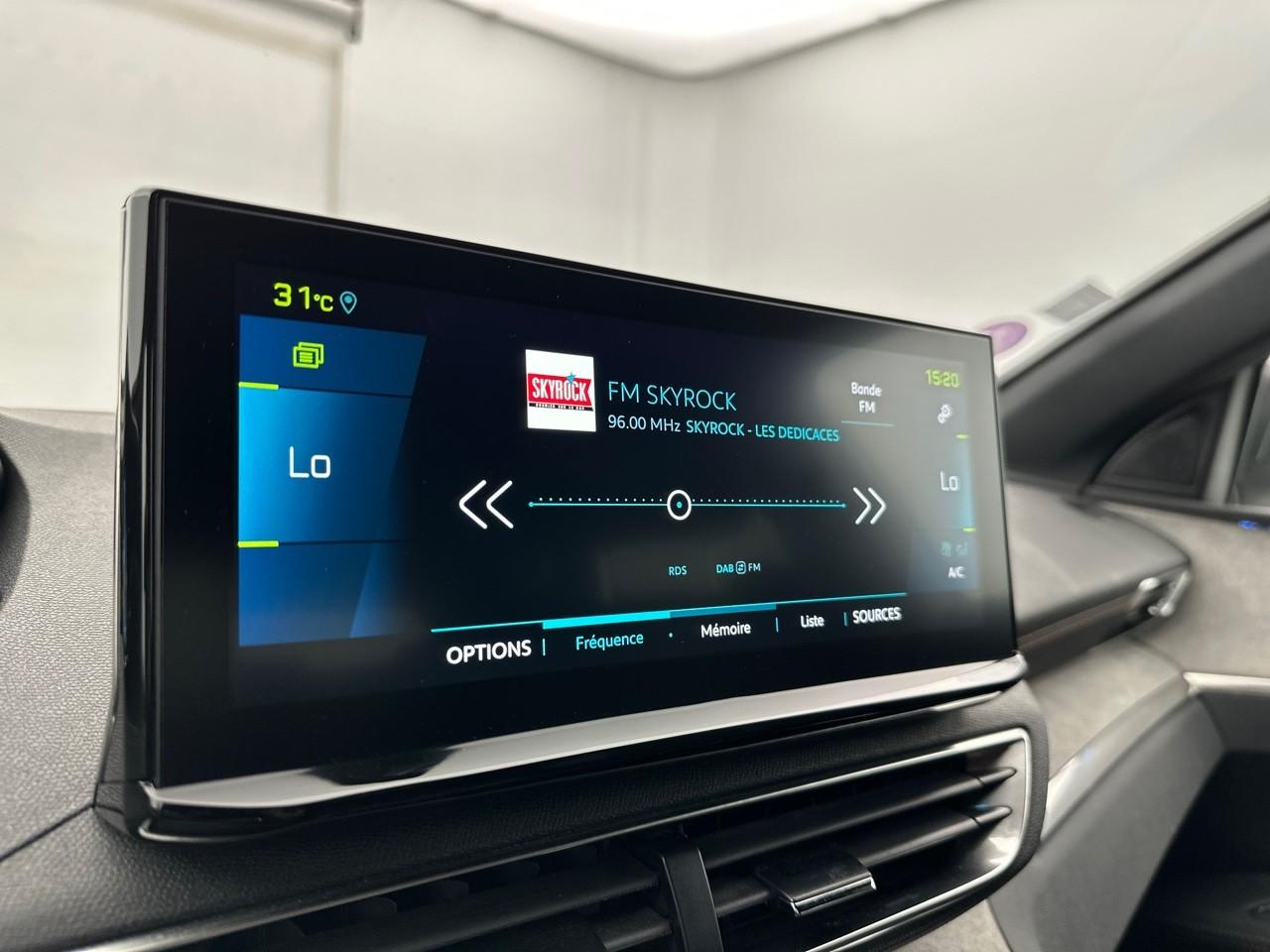 Peugeot 3008 hybrid 225 e-eat8 gt — photo 23