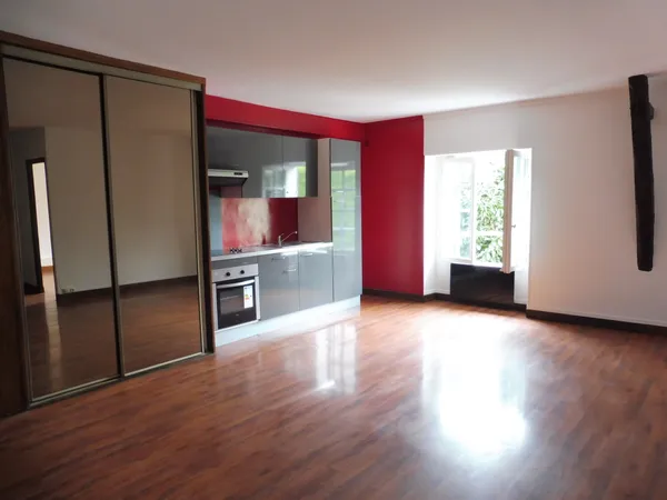 APPARTEMENT DUPLEX 2 CHAMBRES - AUNEAU
