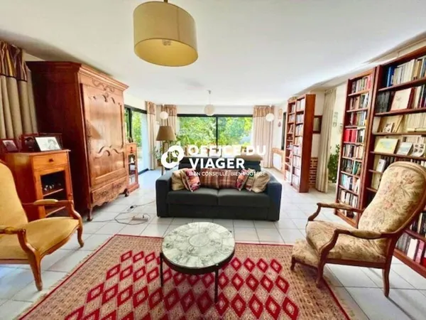 Maison 7 pièces 201 m²