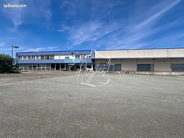 Local 600 m² Bavilliers