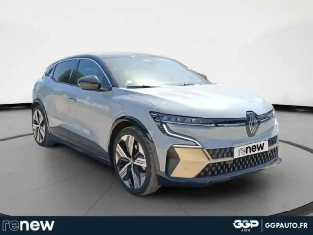 Renault Megane e-tech electric ev60 220ch iconic super charge -b — photo 7